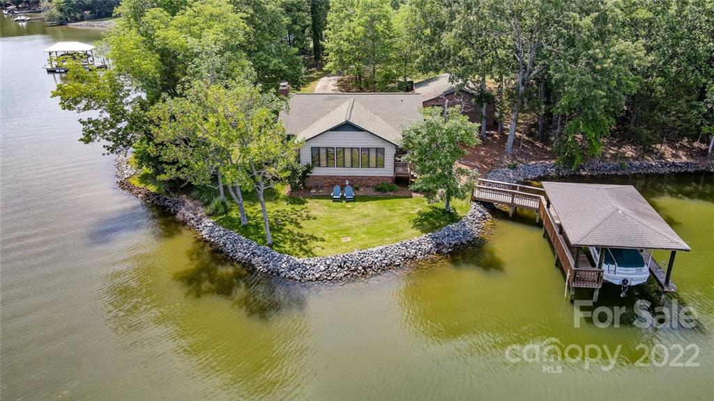 5818 Fiesta Road Lake Wylie, SC 29710 - Photo 1 of 41 Gallery Image 1