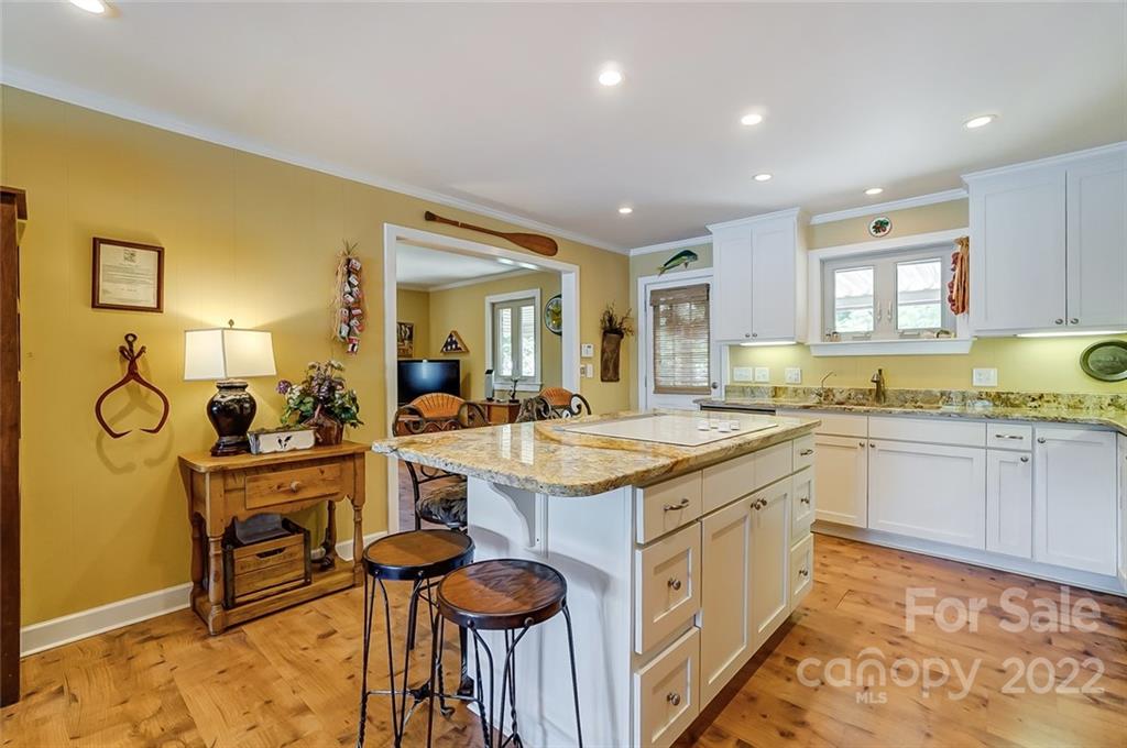 5818 Fiesta Road Lake Wylie, SC 29710 - Photo 11 of 41 Gallery Image 11
