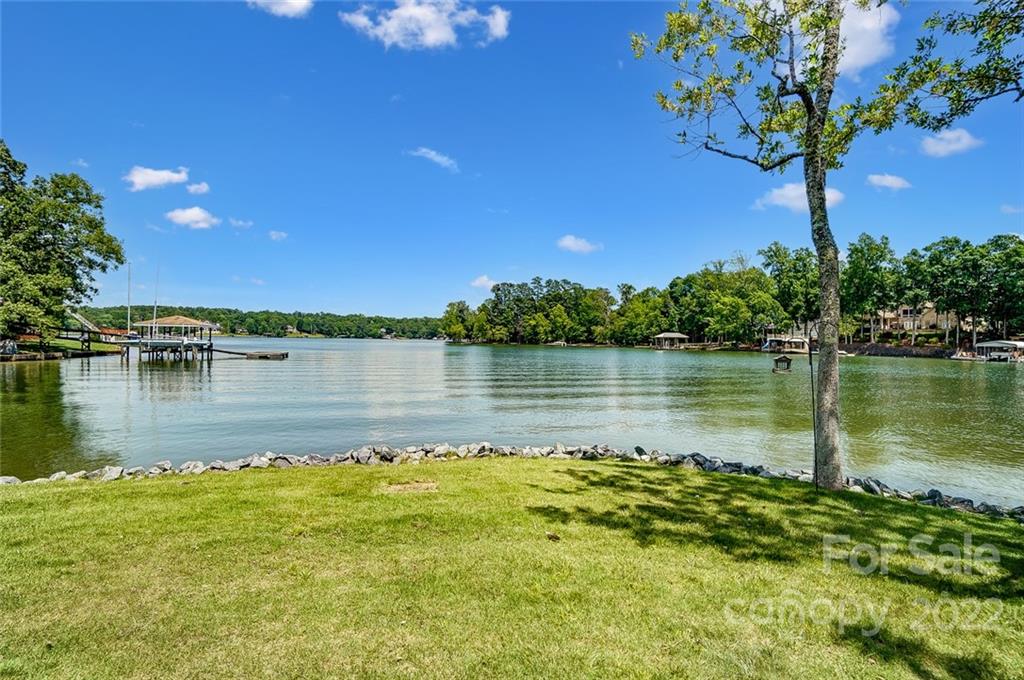 5818 Fiesta Road Lake Wylie, SC 29710 - Photo 2 of 41 Gallery Image 2