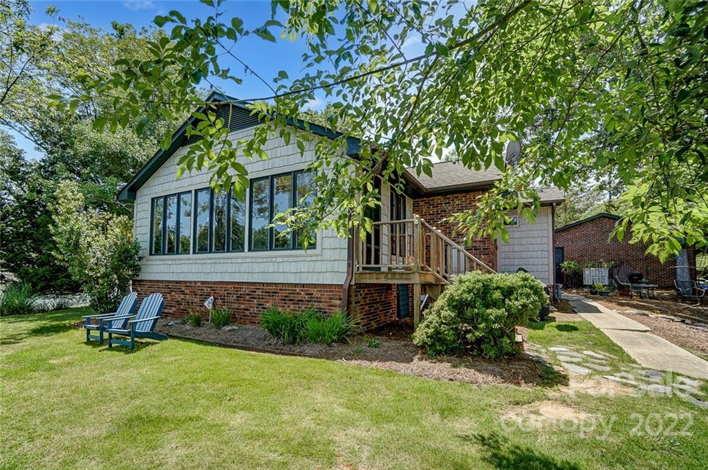 5818 Fiesta Road Lake Wylie, SC 29710 - Photo 27 of 41 Gallery Image 27
