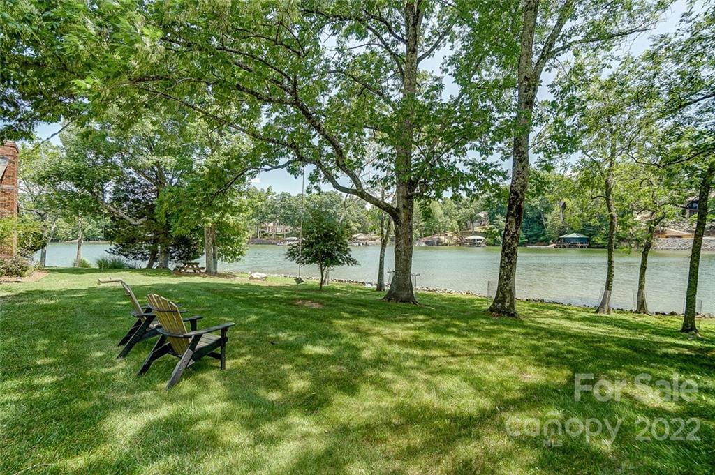 5818 Fiesta Road Lake Wylie, SC 29710 - Photo 30 of 41 Gallery Image 30