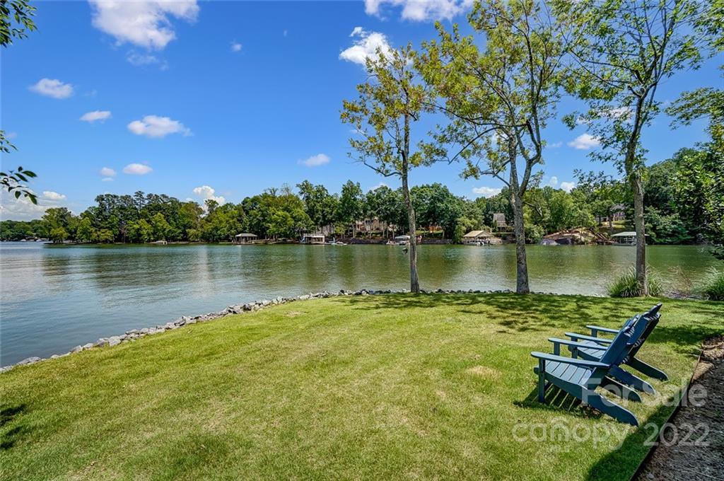 5818 Fiesta Road Lake Wylie, SC 29710 - Photo 3 of 41 Gallery Image 3