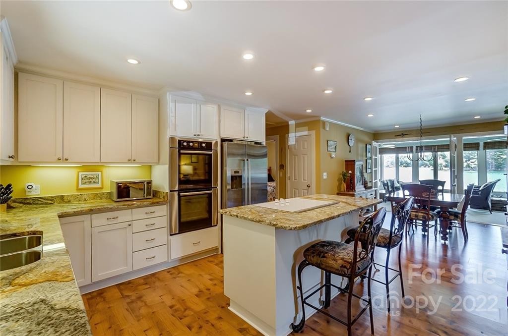 5818 Fiesta Road Lake Wylie, SC 29710 - Photo 8 of 41 Gallery Image 8