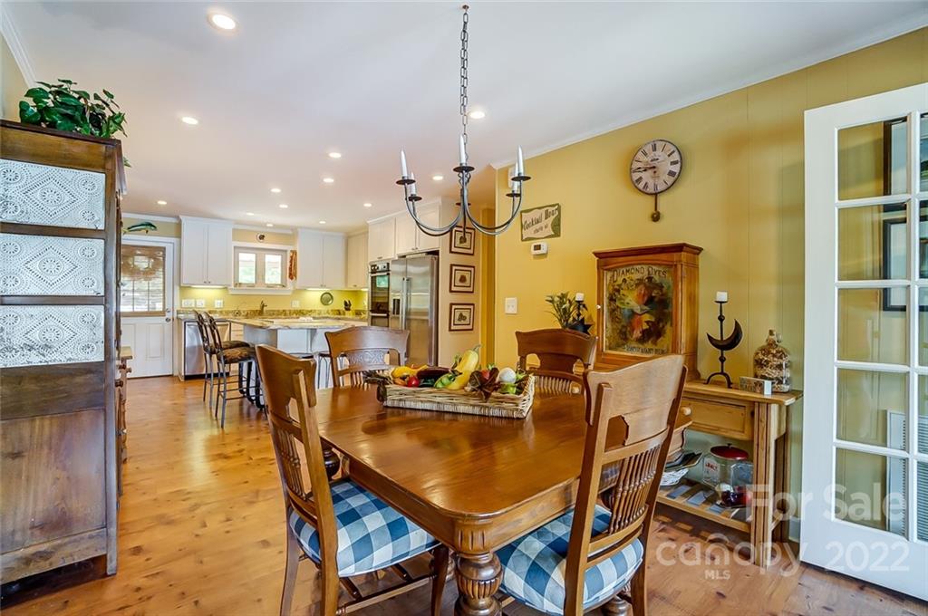 5818 Fiesta Road Lake Wylie, SC 29710 - Photo 10 of 41 Gallery Image 10