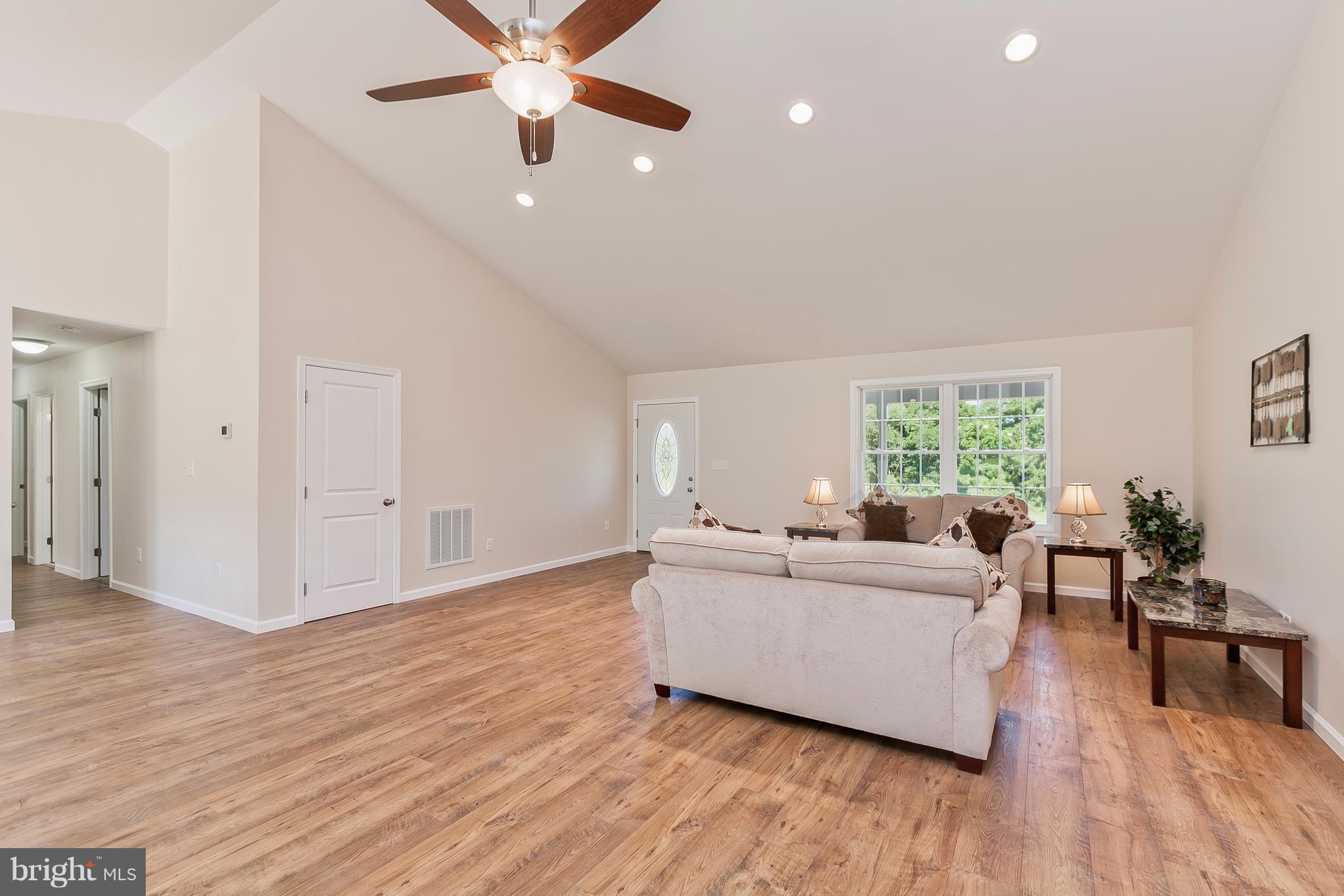 6241 Appletown Road Boonsboro, MD 21713 - Photo 3 of 30 Living Room with Vaulted Ceilings