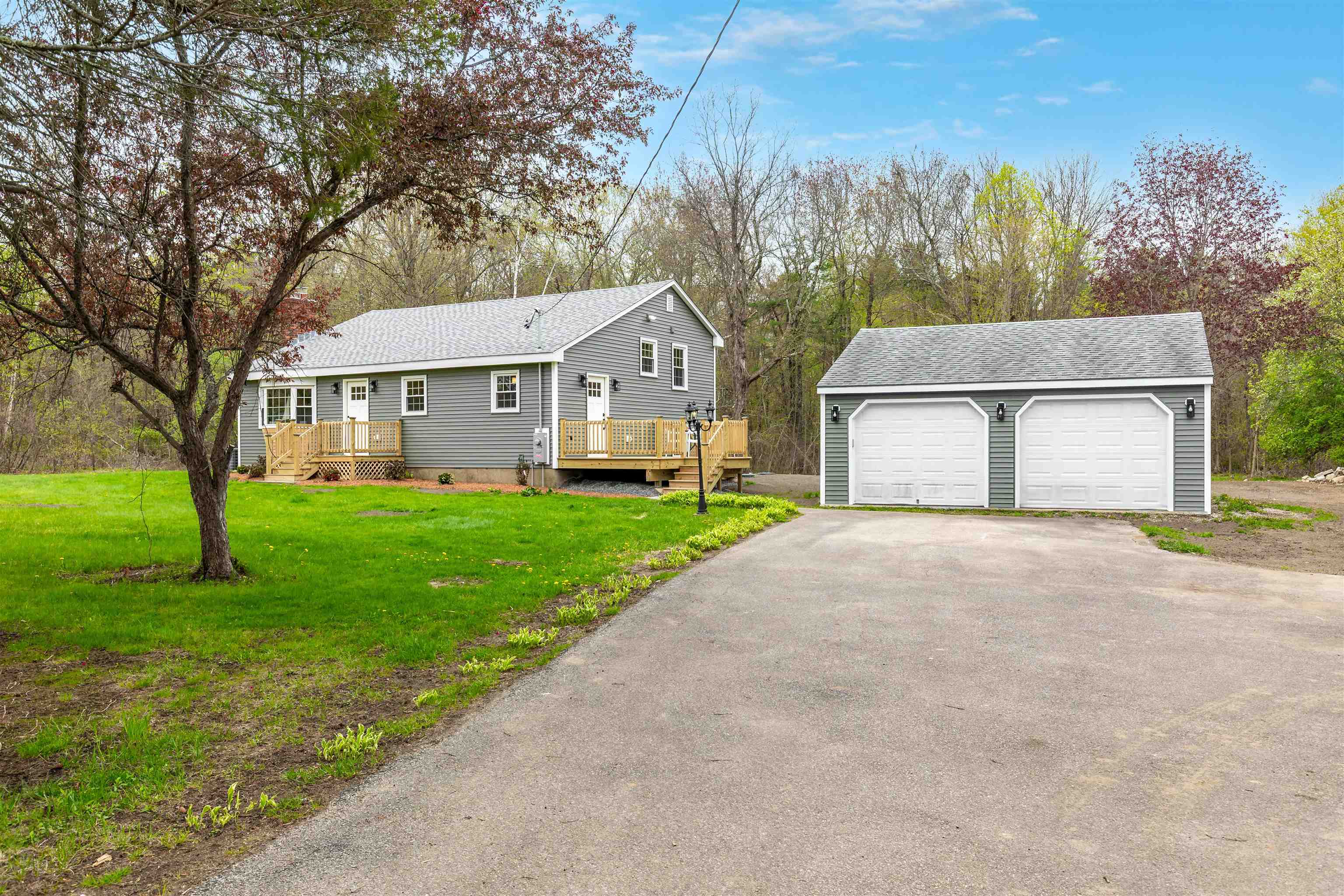 11 Merrimac Road Newton, NH 03858 - Photo 2 of 50