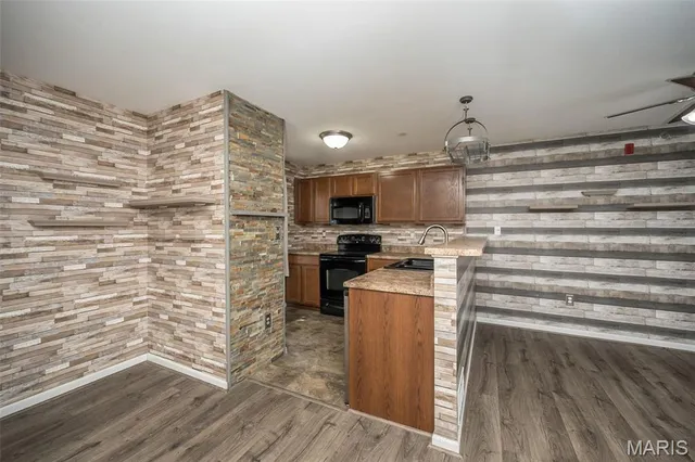 $164,900 | 2460 Lampong Drive, Unit 100C, Mehlville, MO 63125