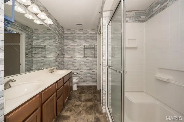 $164,900 | 2460 Lampong Drive, Unit 100C, Mehlville, MO 63125