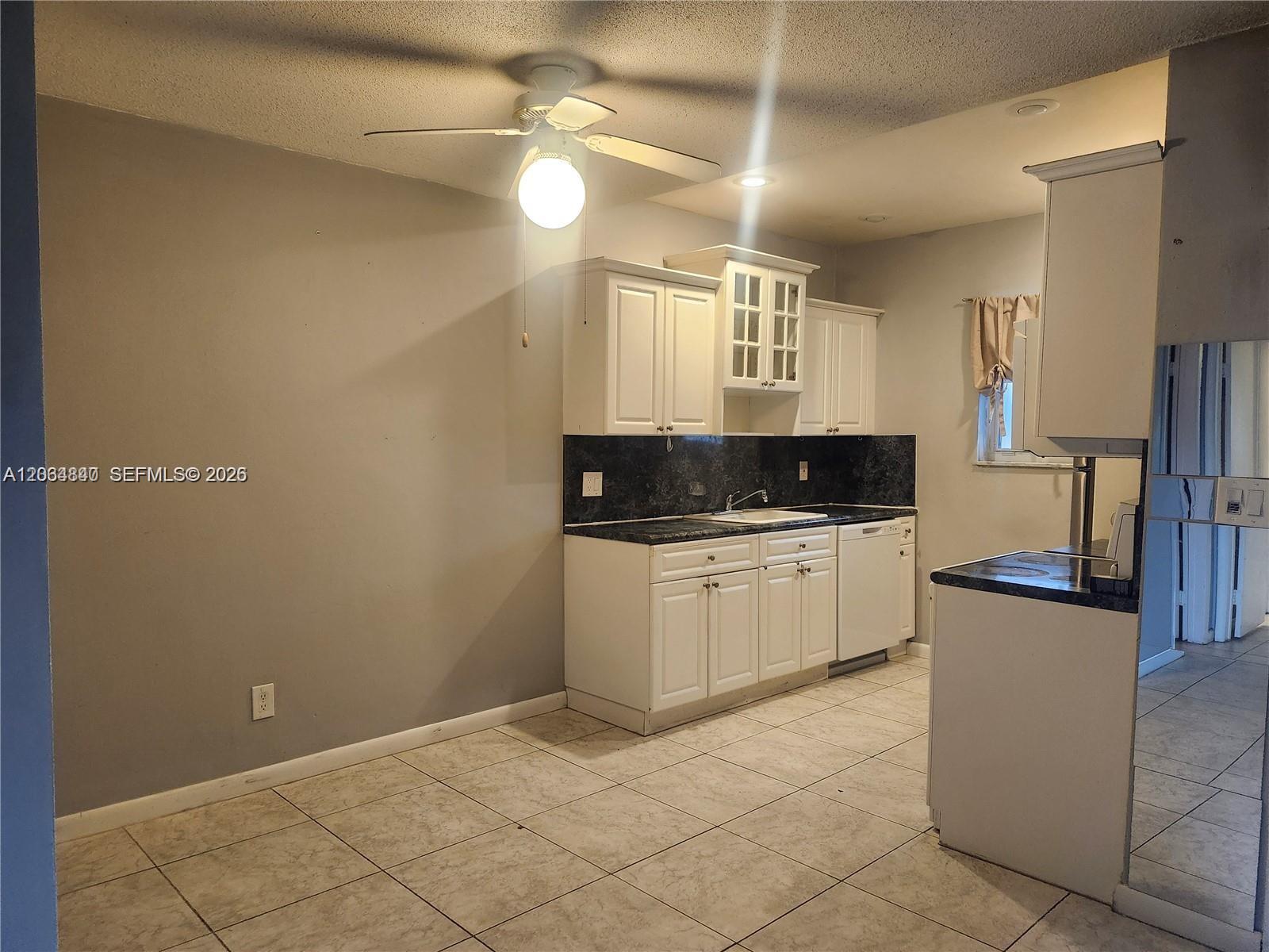 421 Northeast 1st Street, Unit 112 Hallandale Beach, FL 33009 - Photo 4 of 44 Gallery Image 4