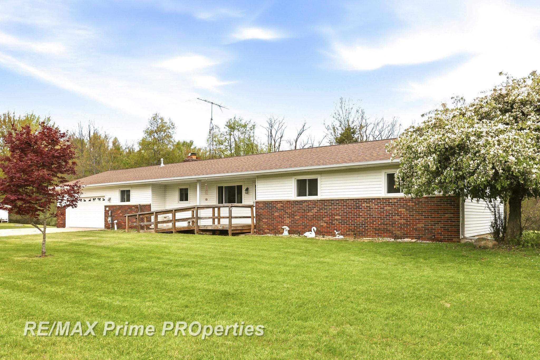 4301 East Curtis Road Birch Run, MI 48415 - Photo 3 of 59