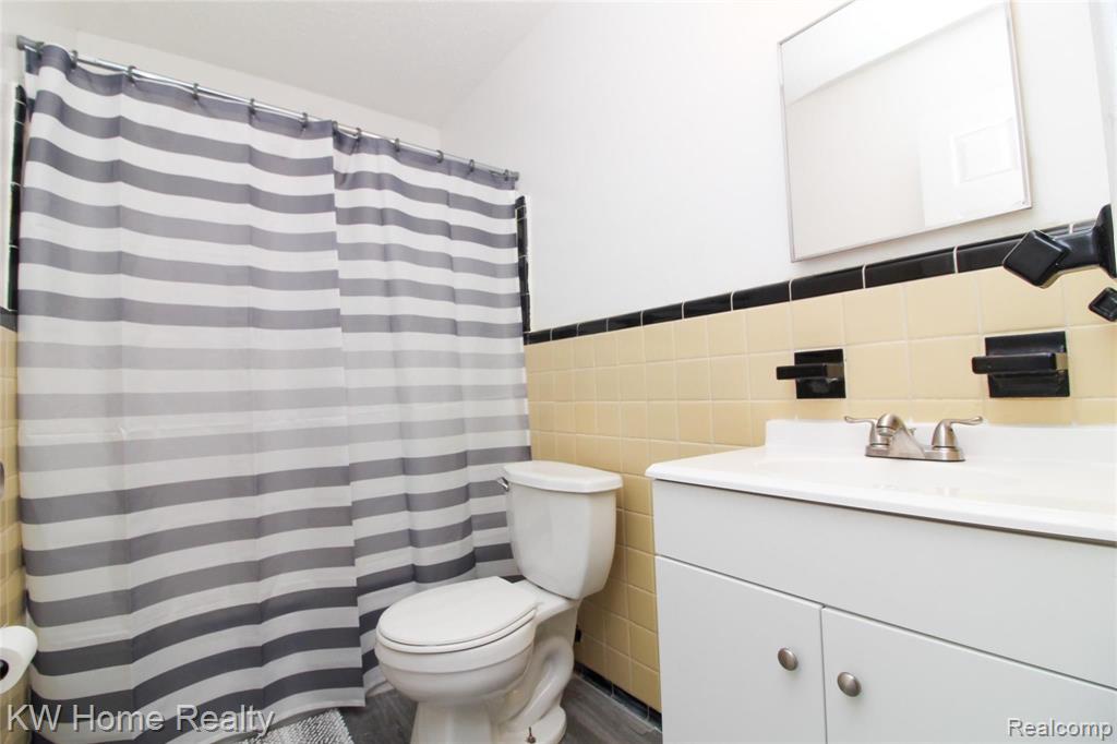 8871 Evergreen Road Detroit, MI 48228 - Photo 7 of 15