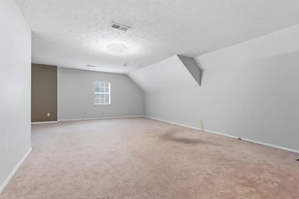 $469,500 | 915 Cliffview Road, Bolivar, TN 38008