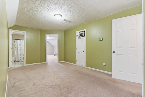 $469,500 | 915 Cliffview Road, Bolivar, TN 38008