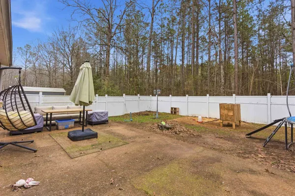 $469,500 | 915 Cliffview Road, Bolivar, TN 38008