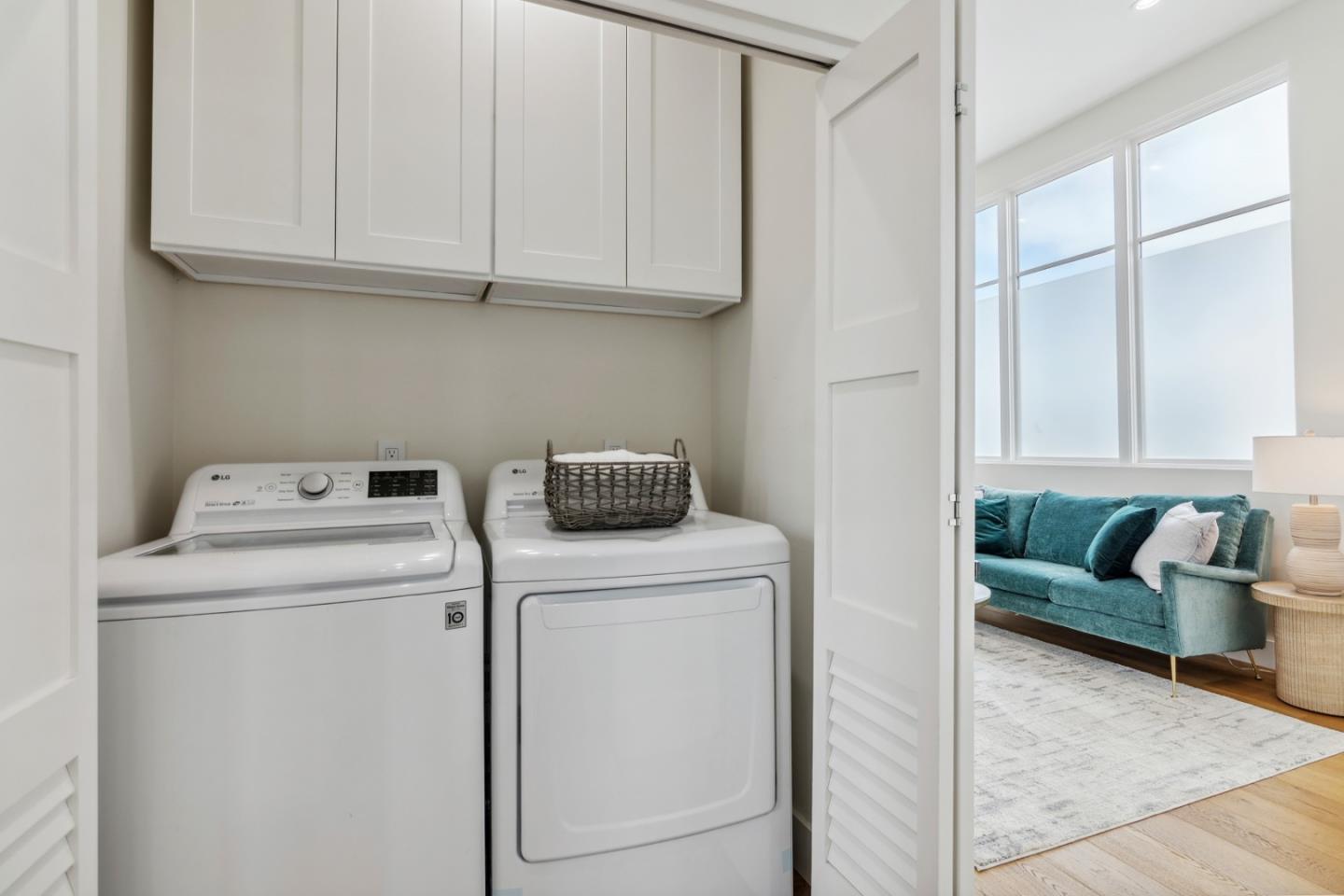 910 Cedar Street Berkeley, CA 94710 - Photo 21 of 39 a utility room with dryer and washer