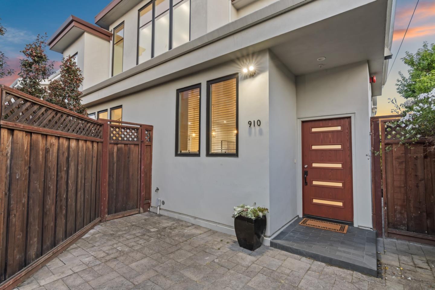 910 Cedar Street Berkeley, CA 94710 - Photo 3 of 39 a view of outdoor space deck and backyard