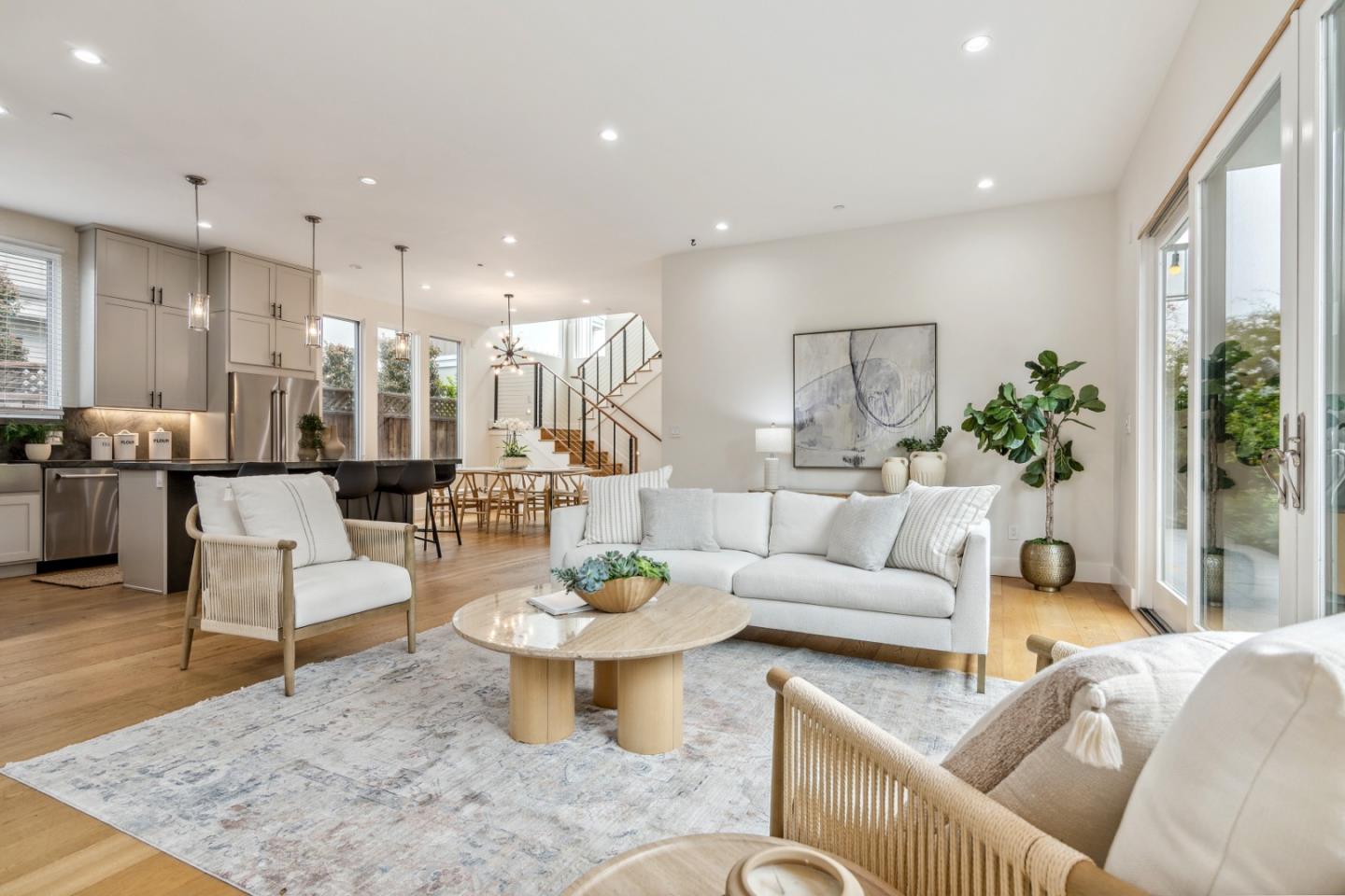 910 Cedar Street Berkeley, CA 94710 - Photo 37 of 39 a living room with furniture and a table