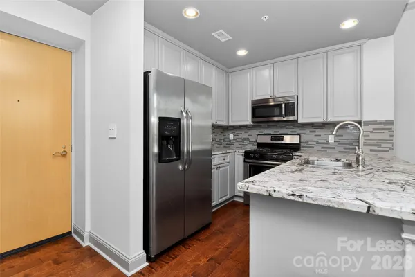 $1,955 | 315 Arlington Avenue, Unit 705, Charlotte, NC 28203