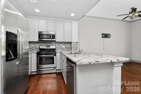 $1,955 | 315 Arlington Avenue, Unit 705, Charlotte, NC 28203