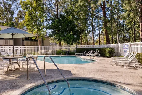 $579,000 | 20702 El Toro Lake, Unit 290, Lake Forest, CA 92630