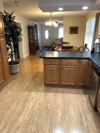 10 Robert Road Plainville, MA 02762 - Photo 9 of 20 Gallery Image 9