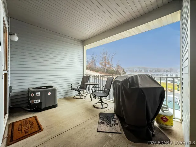$289,000 | 418 Regatta Bay Drive, Unit 4C, Lake Ozark, MO 65049