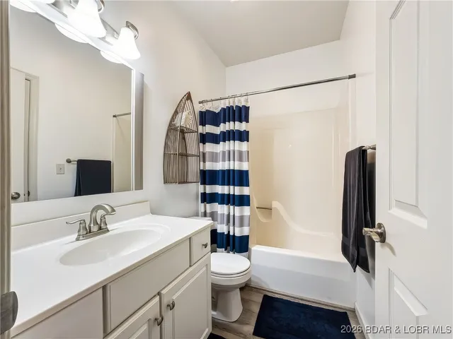 $289,000 | 418 Regatta Bay Drive, Unit 4C, Lake Ozark, MO 65049