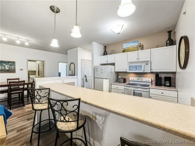 $289,000 | 418 Regatta Bay Drive, Unit 4C, Lake Ozark, MO 65049