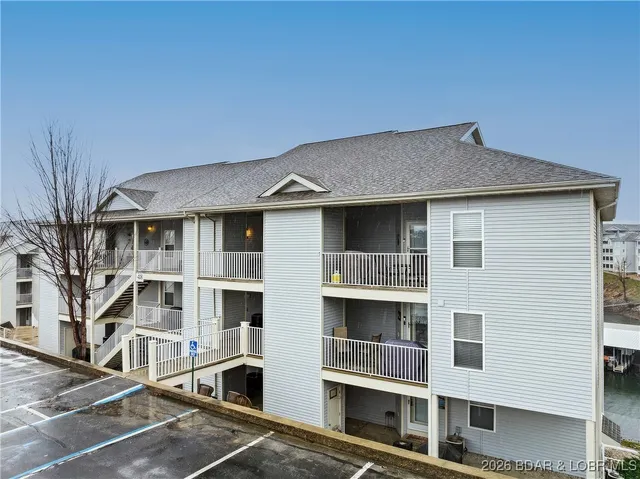 $289,000 | 418 Regatta Bay Drive, Unit 4C, Lake Ozark, MO 65049