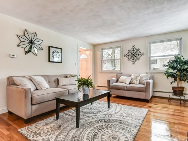 1044 Webster Street Needham, MA 02492 - Photo 13 of 27