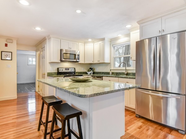 1044 Webster Street Needham, MA 02492 - Photo 4 of 27