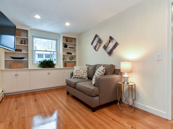 1044 Webster Street Needham, MA 02492 - Photo 9 of 27