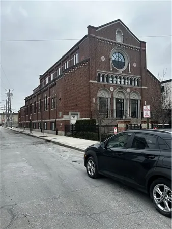 $1,900 | 18 Spruce Street, Unit 108, Providence, RI 02903