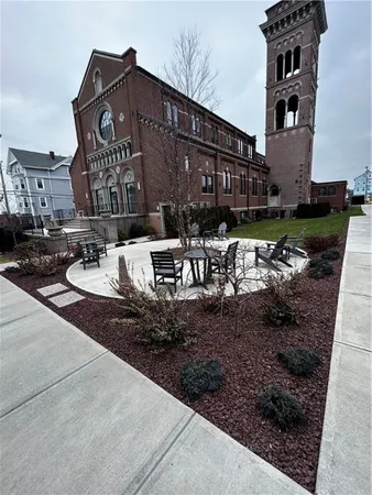 $1,900 | 18 Spruce Street, Unit 108, Providence, RI 02903