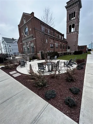 $1,900 | 18 Spruce Street, Unit 108, Providence, RI 02903