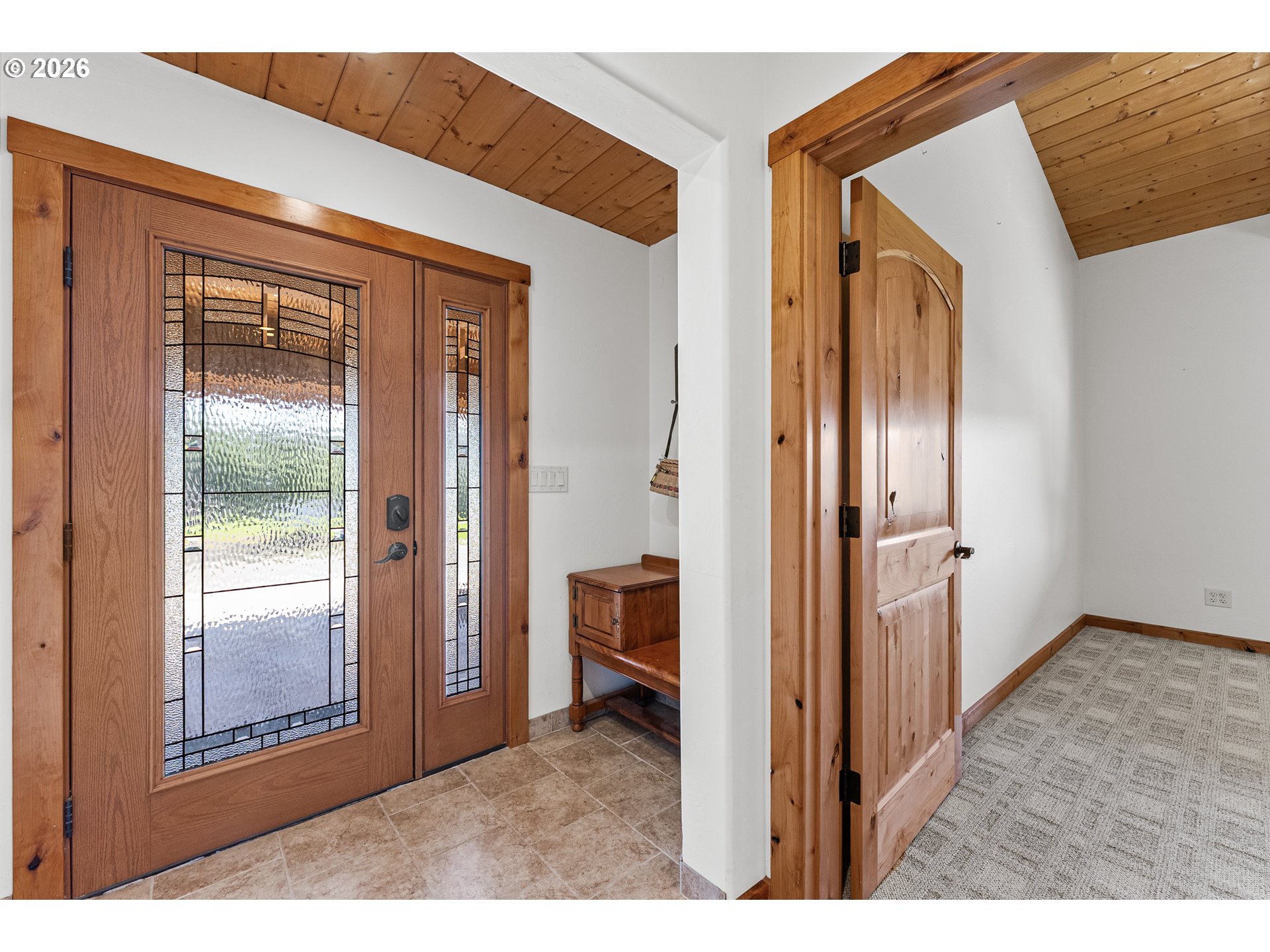 94621 North Bank Rogue River Road Gold Beach, OR 97444 - Photo 6 of 45 Entrance/Foyer