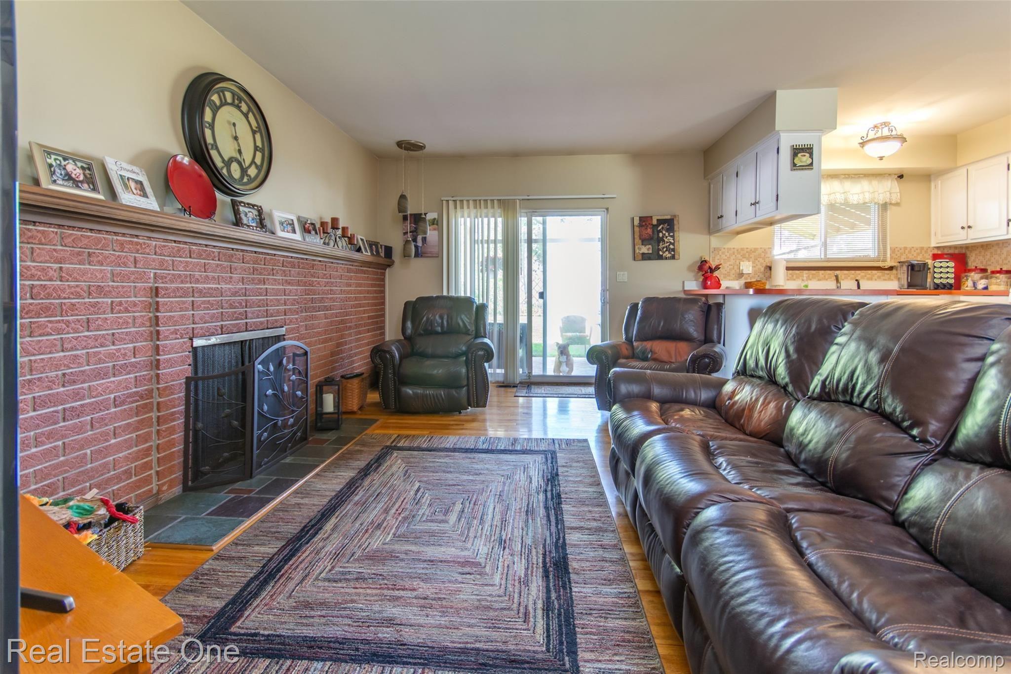 19279 Coachwood Road Riverview, MI 48193 - Photo 17 of 60 DSC_4489enf.jpg