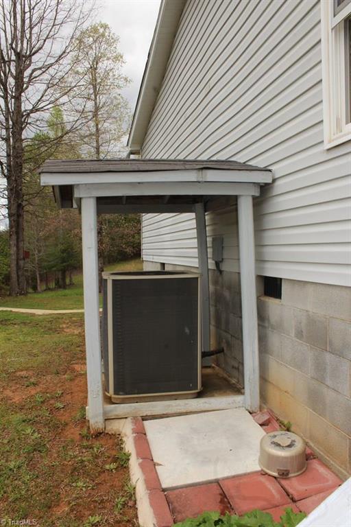 1353 Thankful Church Road Boomer, NC 28606 - Photo 17 of 20 Gallery Image 17