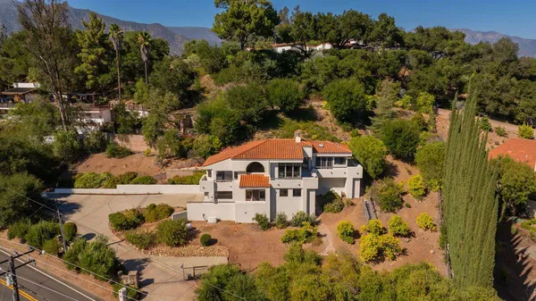 $2,200,000 | 1008 Country Club Drive, Ojai, CA 93023