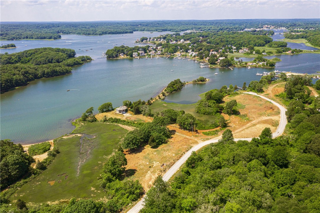 121 Kenyon Farm Road Narragansett, RI 02882 - Photo 8 of 12