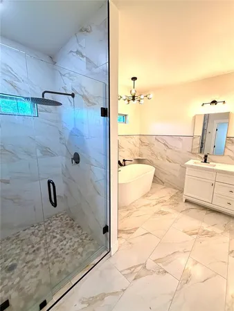 $1,900 | 1720 Lloyd Avenue, Fort Worth, TX 76105