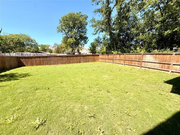 $1,900 | 1720 Lloyd Avenue, Fort Worth, TX 76105