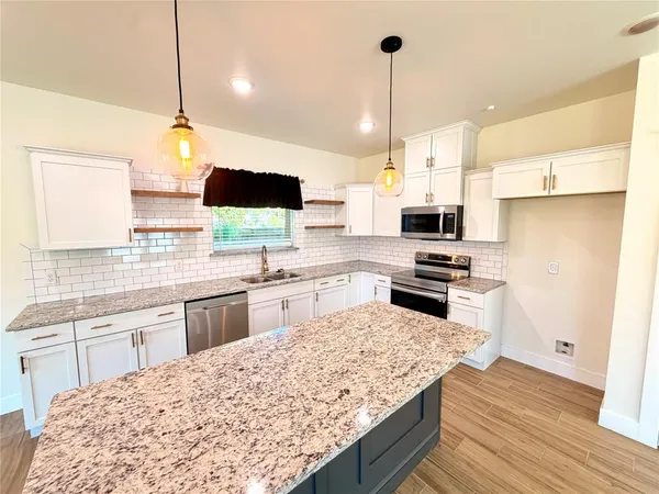 $1,900 | 1720 Lloyd Avenue, Fort Worth, TX 76105