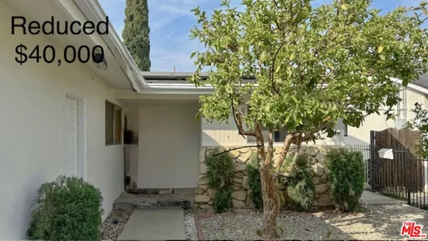 a view of a sign board