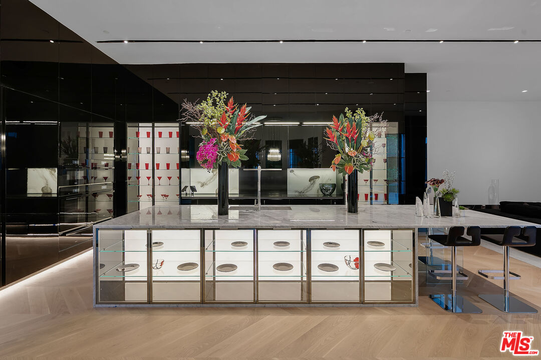10701 Bellagio Road Los Angeles, CA 90077 - Photo 13 of 36 a view of counter top