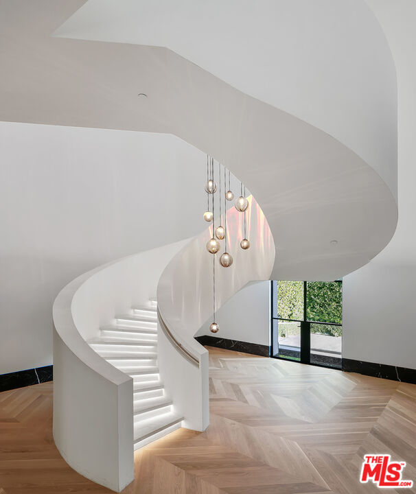 10701 Bellagio Road Los Angeles, CA 90077 - Photo 18 of 36 a view of entryway and kitchen