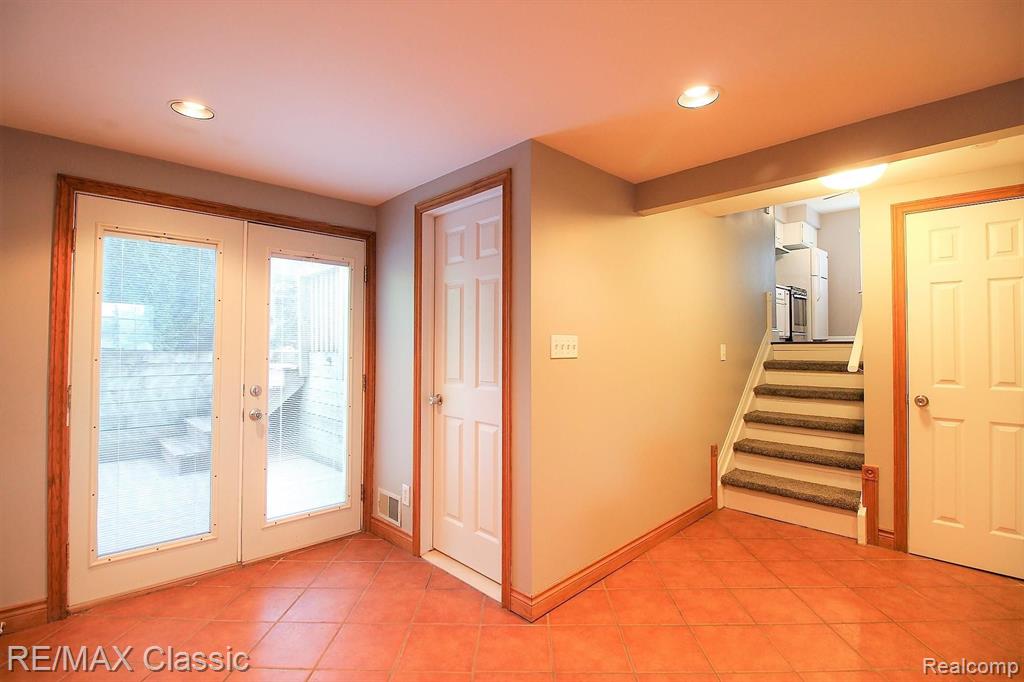 40611 West 10 Mile Road Novi, MI 48375 - Photo 26 of 42