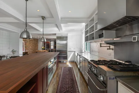 $2,450,000 | 1915 West Wabansia Avenue, Chicago, IL 60622