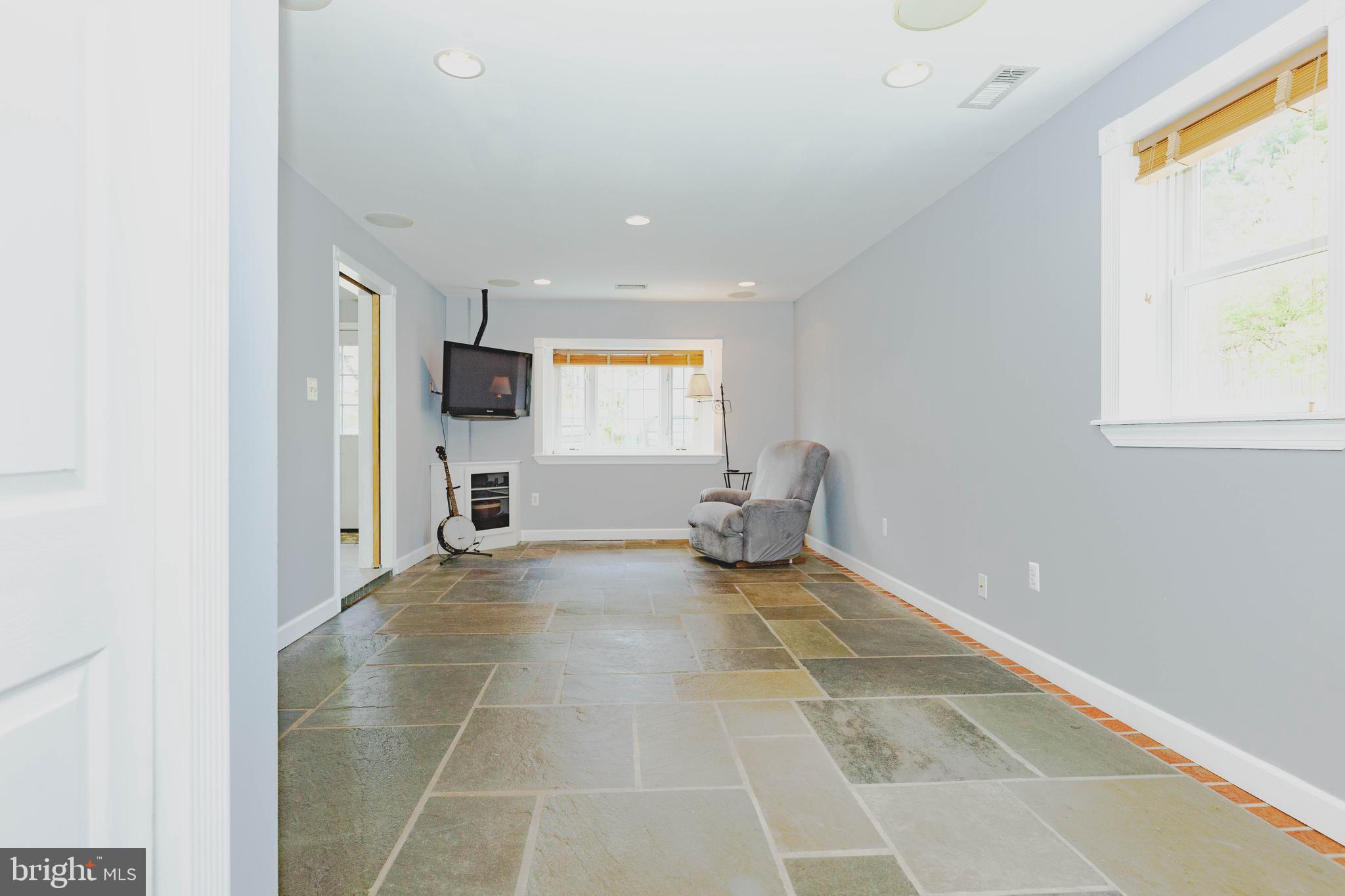 5247 Reels Mill Road Frederick, MD 21704 - Photo 12 of 30 Family Room