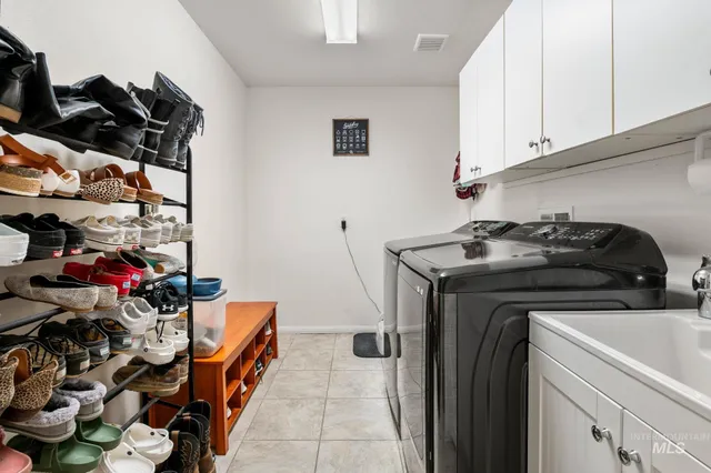 $300,000 | 821 Stewart Avenue, Unit A, Lewiston, ID 83501